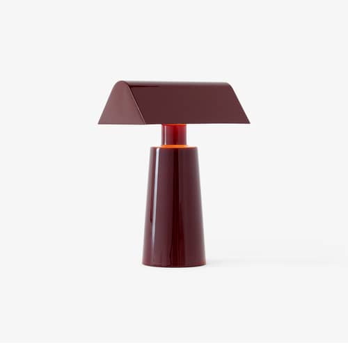 Lampe sans fil rechargeable Caret MF1   /  H 22 cm - &tradition - Bordeaux foncé - Acier laqué