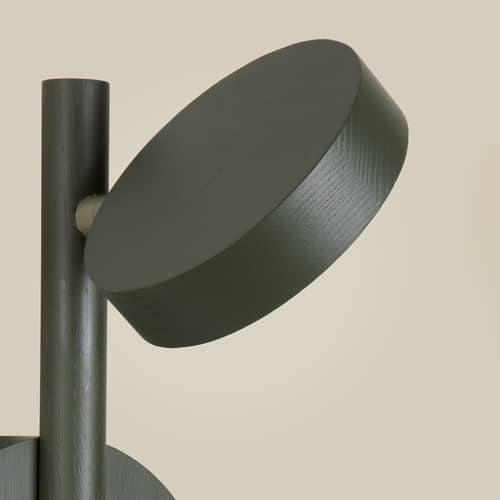 Applique avec prise Okinawa LED / 1 diffuseur orientable - GOOD&MOJO - Vert - Frêne