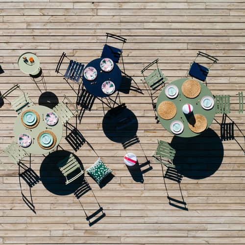 Table pliante Bistro / Ø 117 cm - 6/8 personnes - Trou parasol - Fermob - Miel texturé - Acier laqué