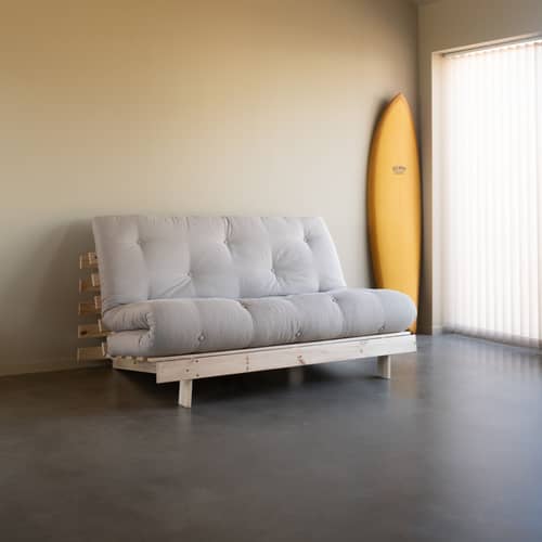 Schlafcouch Roots holz beige / B 160 cm - 3 Positionen / Struktur Pinie Klare Kiefer - KARUP - Beige 747 / Hellbeige Pinie - FSC-zertifiziertes Massivholz Kiefer, Gewebe, Recycelte Mischfasern, Schaumstoff
