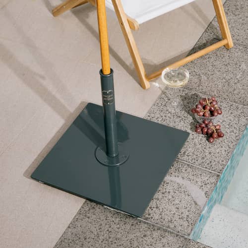 Pied de parasol The Classic métal noir / 25 Kg - Pour mât de 2,5 à 5,08 cm / Seconde vie - BUSINESS & PLEASURE - Noir Vintage - Acier carbone