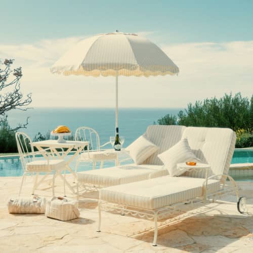 Transat inclinable à roulettes Al Fresco métal / Matelas inclus - Tablette latérale pivotante - BUSINESS & PLEASURE - Coussin Monaco (rayé beige) - Acier, Mousse, Tissu outdoor Pleasuretex®