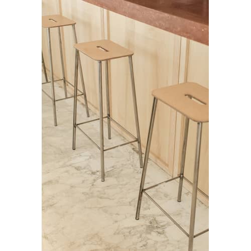 Tabouret de bar Adam / H 65 cm - Indoor - Frama  - Cuir beige / Acier brut - Acier, Cuir