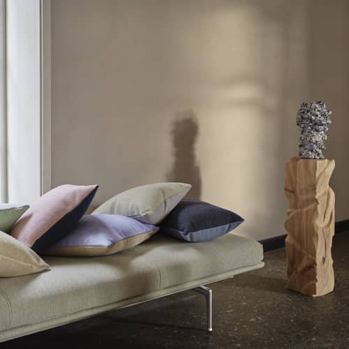 Coussin Mingle tissu rose / 55 x 35 cm - Bicolore - Muuto - Rose / Bleu pétrole - Polyester, Tissu Kvadrat