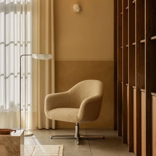 Fauteuil pivotant Harbour tissu beige - Audo Copenhagen - Beige / Alu poli - Acier, Aluminium, Mousse PU, Tissu bouclette