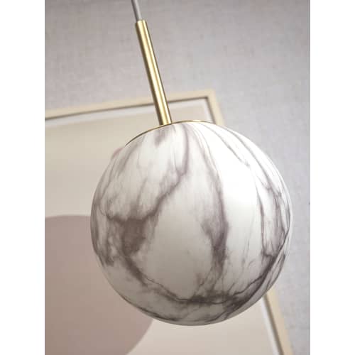Suspension Carrara   / Ø 16 cm - Verre effet marbre - It\'s about Romi - Blanc effet marbre / Or - Métal, Verre
