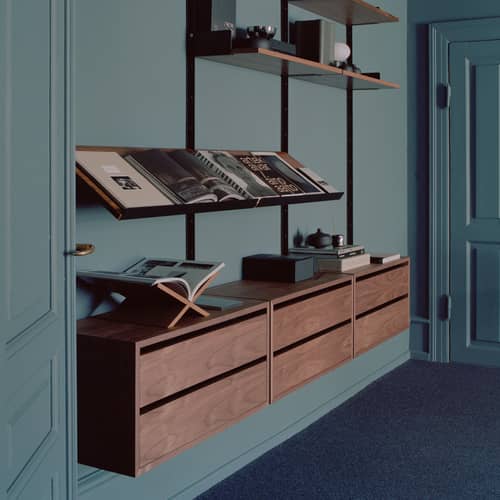  Wall storage wood brown / Entrance unit - W 163.5 x D 35 x H 190 cm / 4 drawers + rod - NEW WORKS - Walnut & Black - Aluminium, Steel, Walnut veneer