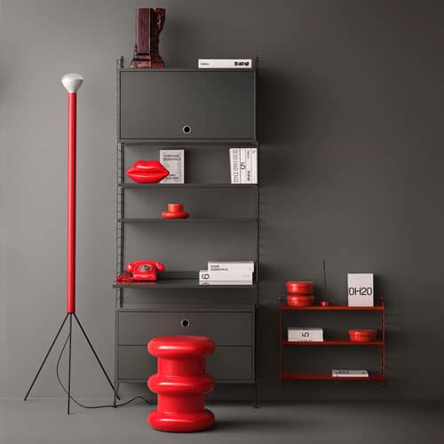 Regal String® Pocket metall rot / Metall, perforiert - B 60 x H 50 cm - String Furniture - Rot Oxtorgsröd - lackierter Stahl
