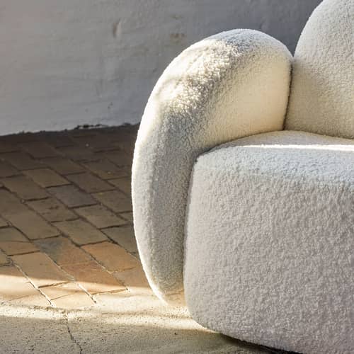 Poltrona imbottita Zanno tessuto bianco - Bloomingville - Bianco (tessuto bouclé) - Pino, Schiuma di poliuretano, Tessuto bouclé