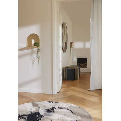 Curva End table metal gold / 34 x 48 x H 45 cm - AYTM - Brass - Steel