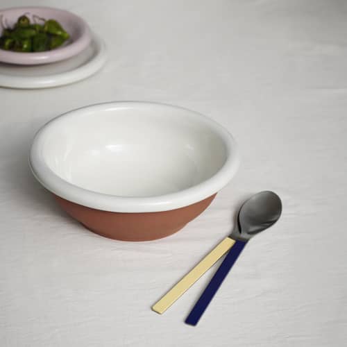 Salatschüssel Barro Large keramik weiß / Ø 26 x H 9 cm - Hay - Gebrochenes Weiß & Terracotta - Sandstein