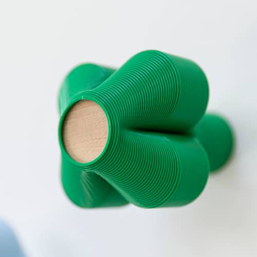 Set de 2 patères Amy / Plastique recyclé, fabriqué en France - Warren & Laetitia - Vert / Bleu ciel - Hêtre certifié, Plastique recyclé