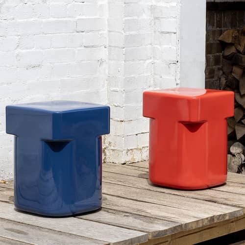Table d\'appoint Landmark céramique rouge / Fait main - 32 x 32 x H 44 cm - NINE - Rouge - Céramique émaillée