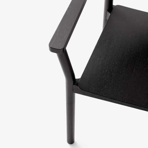 Fauteuil empilable Betty TK10 bois noir - &tradition - Noir - Contreplaqué, Frêne massif laqué