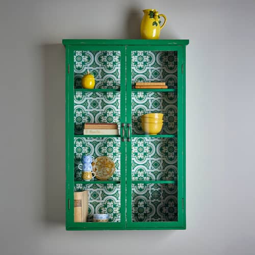 Rangement mural Hazem / Vitrine - L 81 x P 22 x H 122 cm - Bloomingville - Vert sapin / Fond motifs - MDF, Sapin peint, Verre trempé