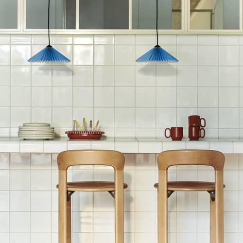 Suspension Matin tissu rouge / Ø 30 cm - Hay - Rouge oxyde - Coton enduit plissé