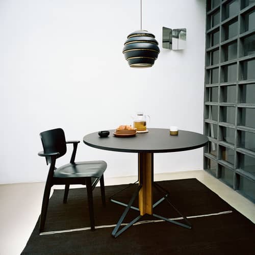 Kaari Round table wood black / Ø 110 cm - HPL / Bouroullec, 2015 - ARTEK - Glossy black HPL / Natural oak - HPL laminate, Solid oak, Steel