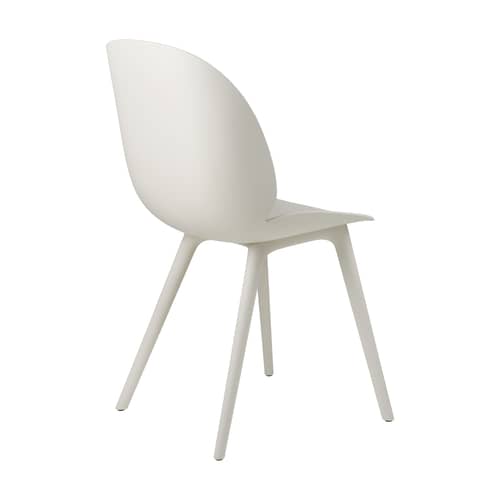 Beetle OUTDOOR Chair plastic material white / Polypropylene - Gubi - Alabaster white - Polypropylene