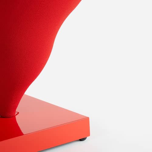 Chaise rembourrée Gelato tissu rouge - Moustache - Tissu Cherry / Base rouge - Fonte d\'aluminium, Métal, Mousse polyuréthane, Tissu polyester