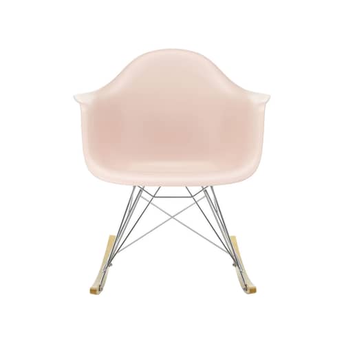 Rocking chair RE RAR - Eames Plastic Armchair / (1950) - Recyclé - Vitra - Rose tendre / Pied chromé / Bois clair - Acier chromé, Érable massif, Plastique recyclé post-consommation