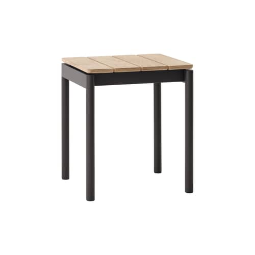 Table d\'appoint Ville AV47 / 40 x 39,5 cm x H 46 cm - &tradition - Noir chaud / Teck - Acier thermolaqué, Teck