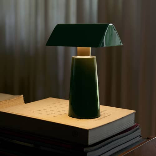 Lampada senza fili ricaricabile Caret MF1 metallo verde / H 22 cm - &tradition - Verde foresta - Acciaio laccato