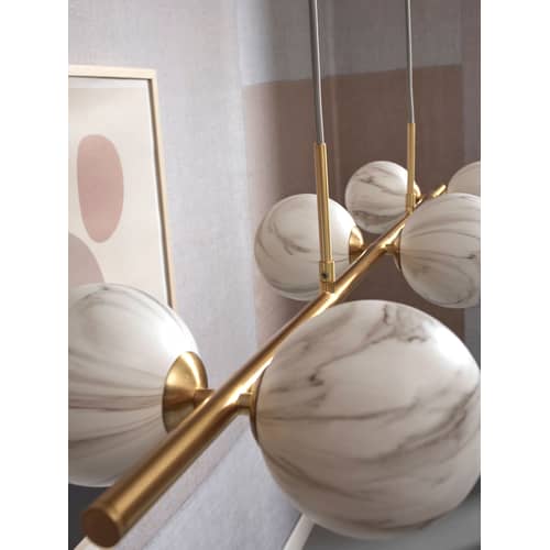 Suspension Carrara métal blanc or / 6 globes - Verre effet marbre / L 105 x H 20 cm / Seconde vie - It\'s about Romi - Blanc effet marbre / Or - Métal, Verre