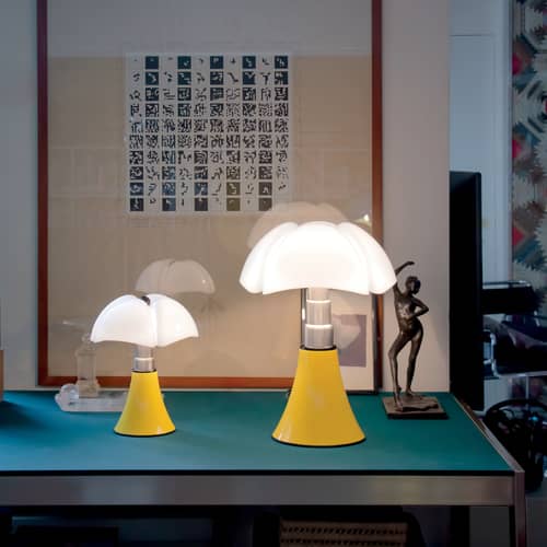 Lampe sans fil rechargeable Minipipistrello LED jaune / H 35 cm - USB - Gae Aulenti, 1965 - Martinelli Luce - Jaune brillant - Acier inox brossé, Aluminium verni, Méthacrylate opalin