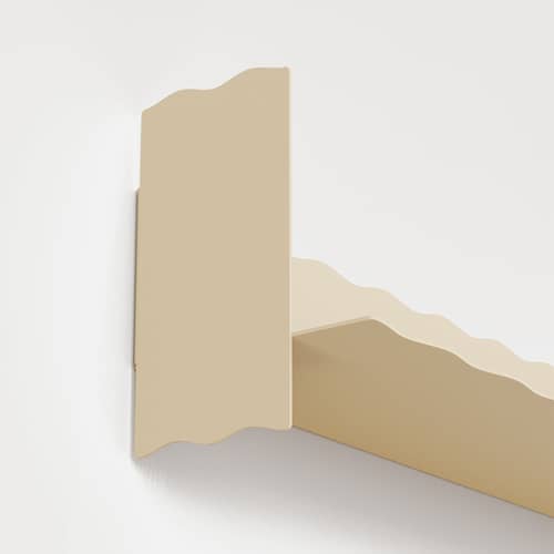 Wandregal Pli Vague by Uchronia metall beige / B 60 x T 15 cm - TIPTOE - Beige - thermolackierter Stahl