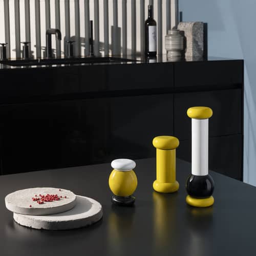 Moulin à épices Twergi bois blanc / H 23 cm - By Ettore Sottsass / Alessi 100 Values Collection - Alessi - Blanc - Céramique, Hêtre massif tourné certifié FSC