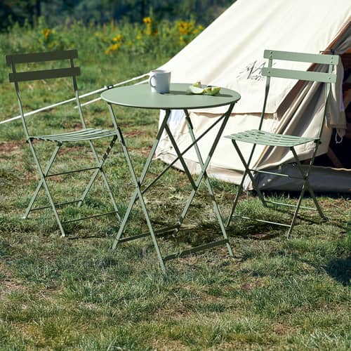 Bistro Foldable table metal beige / Ø 60 cm - 2 persons - Fermob - Beige Latte - Lacquered steel