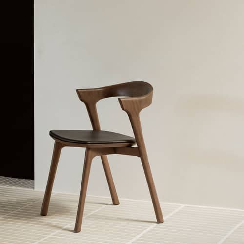 Chaise Bok Indoor bois marron / Assise cuir - Ethnicraft - Teck brun / Cuir noir - Cuir, Mousse polyuréthane, Teck massif