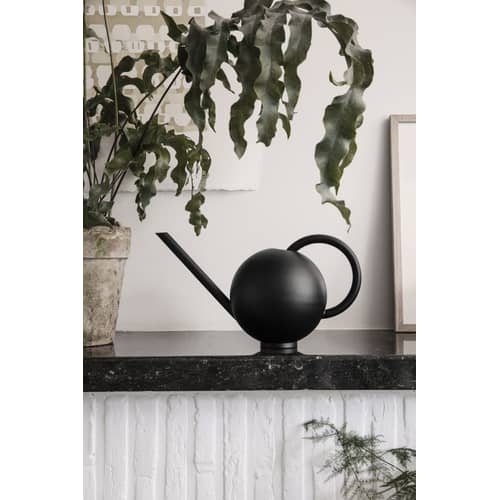 Gießkanne Orb metall schwarz / Metall - 2L - Ferm Living - Schwarz - Epoxid-lackierter Stahl