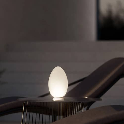 Lampe extérieur sans fil rechargeable Uovo LED verre blanc / Ø 18 x H 30 cm - Ben Swildens, 1972 - Fontana Arte - Blanc - Verre soufflé
