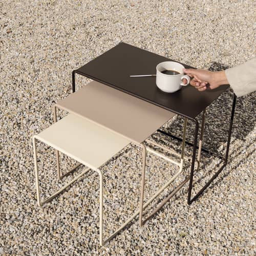 Satz-Tische Oulala metall beige / Set von 3 - 55 x 30 x H 40 cm - Fermob - Tonka / Muskat / Milchkaffee-Beige - Stahl