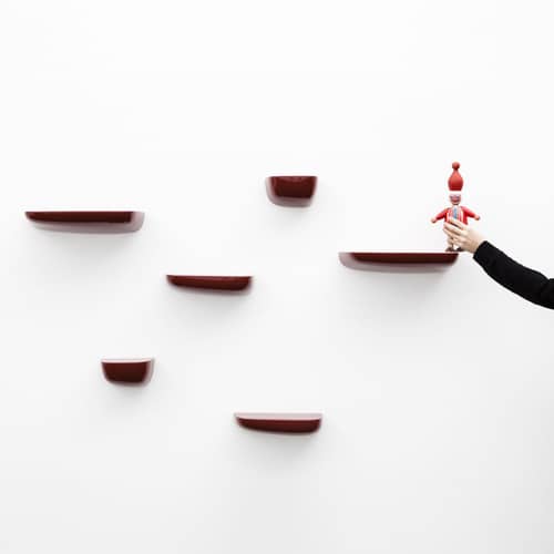 Etagère murale Corniche Medium plastique rouge / L 35,2 cm - Bouroullec, 2012 - Vitra - Rouge japonais - Plastique