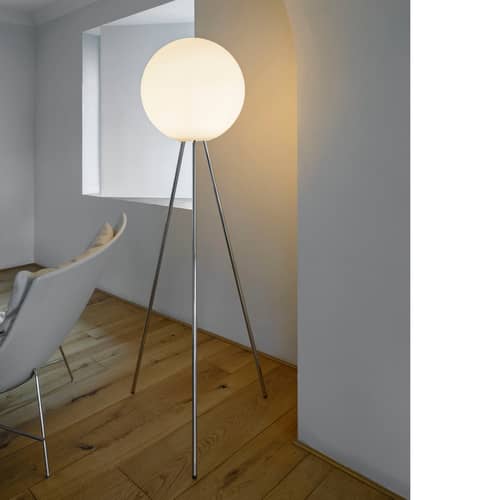 Lampadaire Prima Signora verre blanc - Fontana Arte - Blanc / Pieds métal chromé - Métal chromé, Verre soufflé