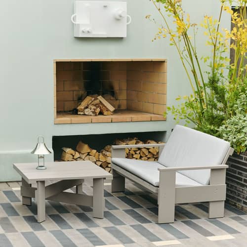 Table basse Crate Outdoor bois beige / Gerrit Rietveld, 1934 - 75,5 x 75,5 x H 40 cm - Hay - London fog - Pin massif laqué