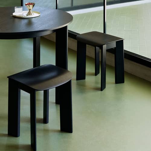 Tavolo rotondo Chisel 25 legno nero / Ø 127 cm - 4 piedi - Hay - Nero - Impiallacciatura rovere laccato