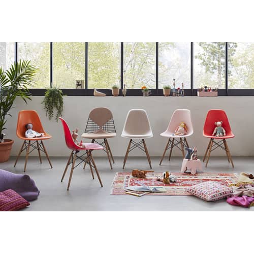 Décoration Wooden Dolls - Little Devil bois rouge / By Alexander Girard, 1952 - Vitra - Little Devil - Sapin
