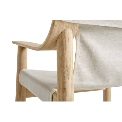 Fauteuil bas Bernard tissu beige bois naturel - Hay - Beige / Bois clair - Chêne massif, Contreplaqué de chêne moulé, Toile