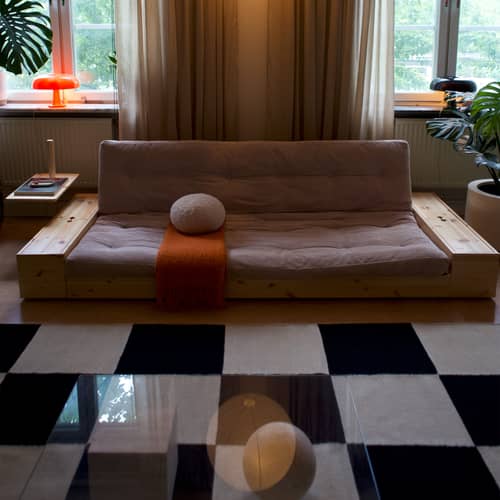 Canapé convertible Base / L 244 cm - Avec 2 blocs-accoudoirs / 3 places - KARUP DESIGN - Ivoire 510 (velours côtelé) / Pin clair - Fibres recyclées mélangées, Mousse, Pin massif certifié FSC, Velours côtelé