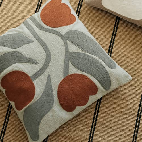 Housse de coussin Dora vert / 50 x 50 cm - Brodé - BROSTE COPENHAGEN - Vert sauge & Moka - Coton