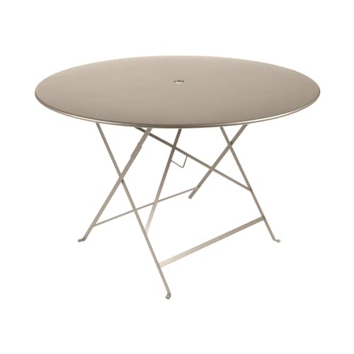 Tavolo pieghevole Bistro metallo beige / Ø 117 cm -  6/8 persone - Foro per parasole - Fermob - Noce moscata - Acciaio verniciato
