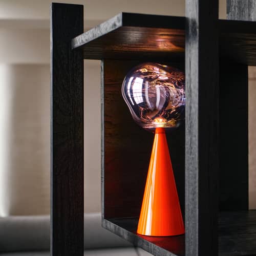 Lampe sans fil rechargeable Melt Portable LED / H 28,5 cm - Change de couleur - Tom Dixon - Orange Fluoro - Acier laqué, Polycarbonate soufflé métallisé