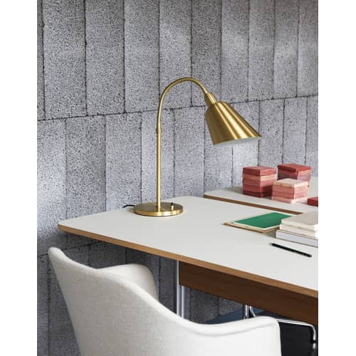 Scrivania Pavilion AV16 materiale plastico beige legno naturale / Linoleum & legno - 130 x 65 cm - &tradition - Rovere / Crema - Acciaio cromato, Compensato di rovere, Linoleum