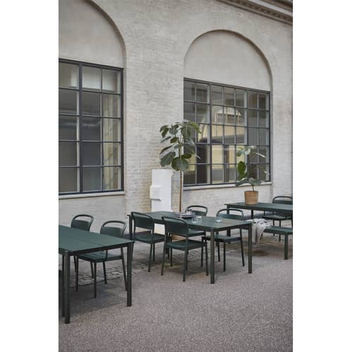 Stapelbarer Stuhl Linear metall schwarz / Stahl - Muuto - Schwarz - Stahl