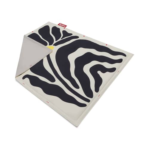 Tappeto per esterno Flying Carpet tessuto beige / 180 x 140 cm - Imbottito - Fatboy - Botanico / Crema e nero - Espanso, Poliestere riciclato