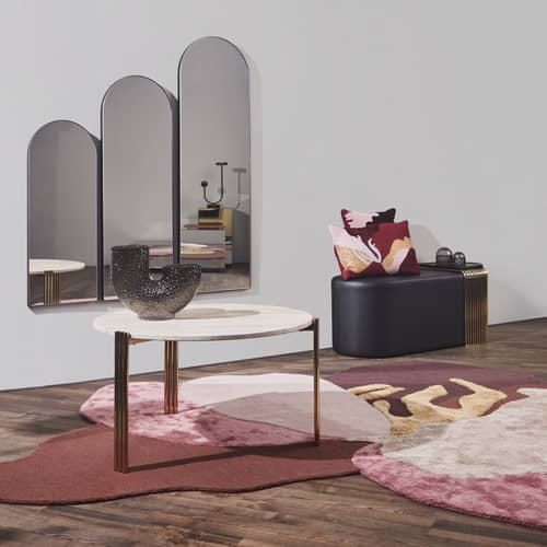 Tribus Coffee table stone gold beige / Ø 80 x H 45 cm - Travertine - AYTM - Beige travertine / Gold - Steel, Travertine stone