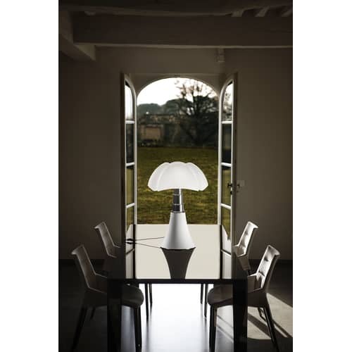 Lampe de table Pipistrello LED / H 66 à 86 cm - Gae Aulenti, 1965 - Martinelli Luce - Blanc - Acier galvanisé, Aluminium laqué, Méthacrylate